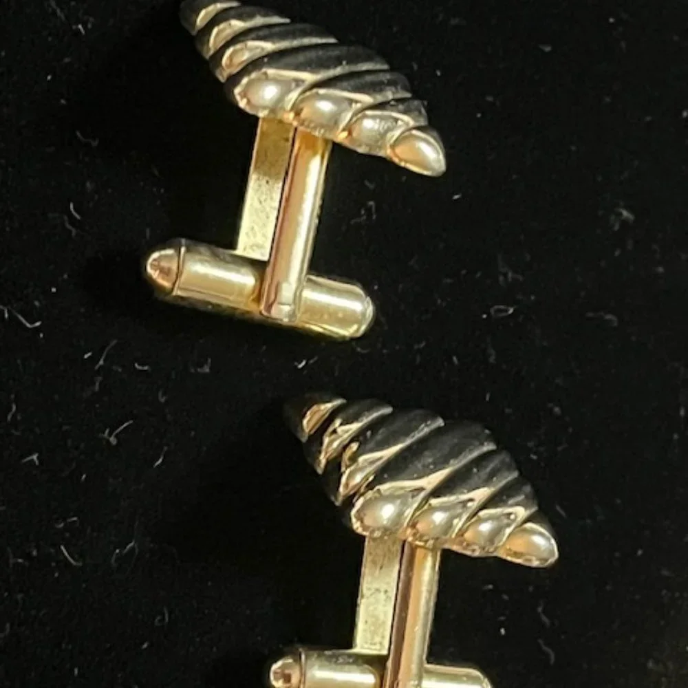 VTG Gold Tone Square Shaped Striped Ribbon Style Cuff Links Retro Gift
